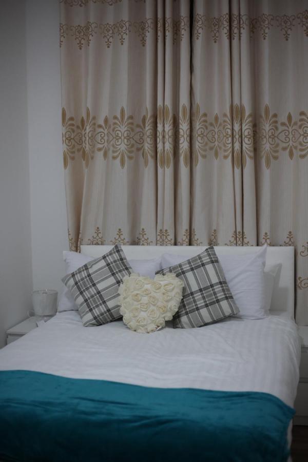 Oyo New City Lodge London Exterior foto